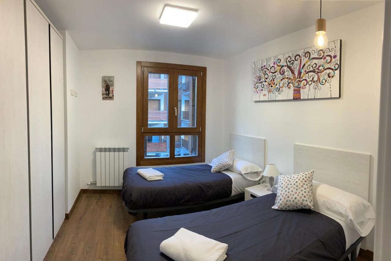 Bpirineos-Sierra De Chia Apartman Benasque Kültér fotó